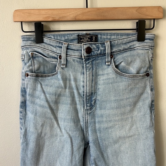Abercrombie & Fitch Size 0 Simone high rise ankle jeans - Picture 2 of 6